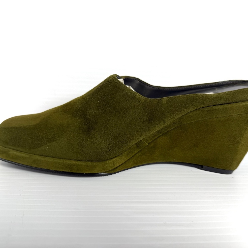 Ann Marino Women's Olive Suede Loafers - Picture 4 of 10